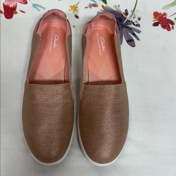 Clarks Shoes - Clarks Women's Breeze Step II Cloudsteppers Pink Metallic 261727824065